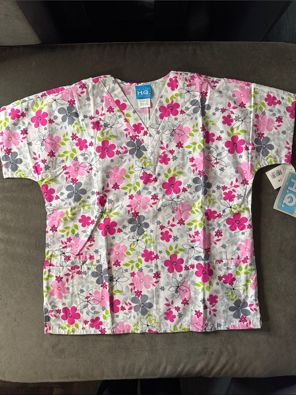 Women’s Cherokee Sunnyvale Floral Scrub Top V-Neck Short Sleeve MEDIUM NWT